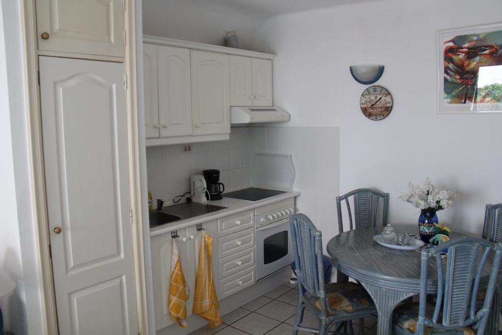 Rocas Del Mar Tenerife Apartment *